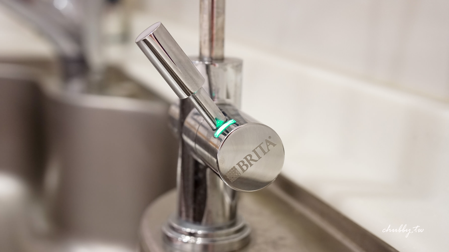 BRITA濾水器使用2個月心得：新推出的mypure pro V9真的好用嗎?(含各大品牌濾水器比較、濾水器挑選注意事項)