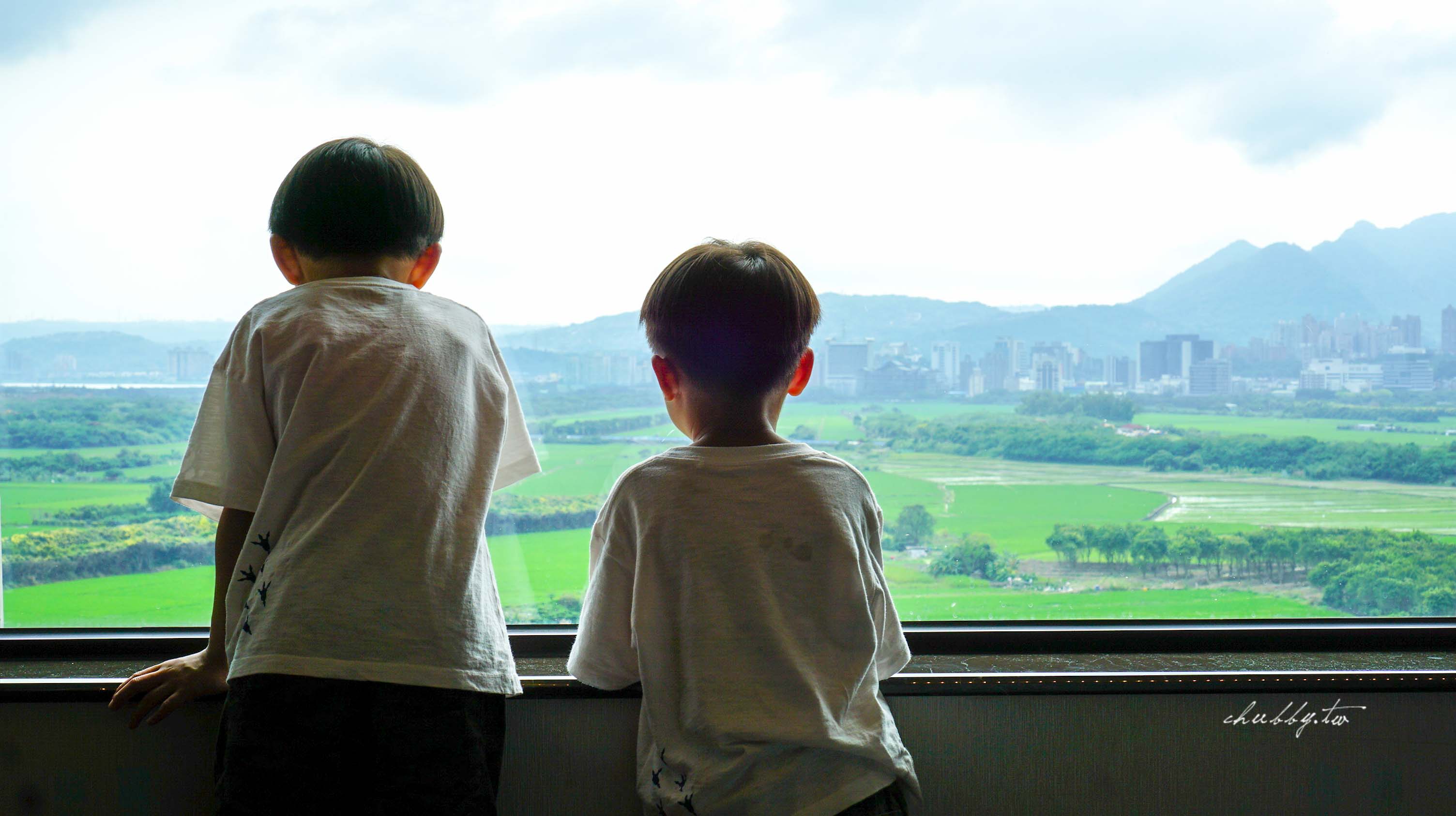 城市裡的城堡。Aloft Taipei Beitou 台北北投雅樂軒酒店：讓城堡滿足小孩的夢想吧！