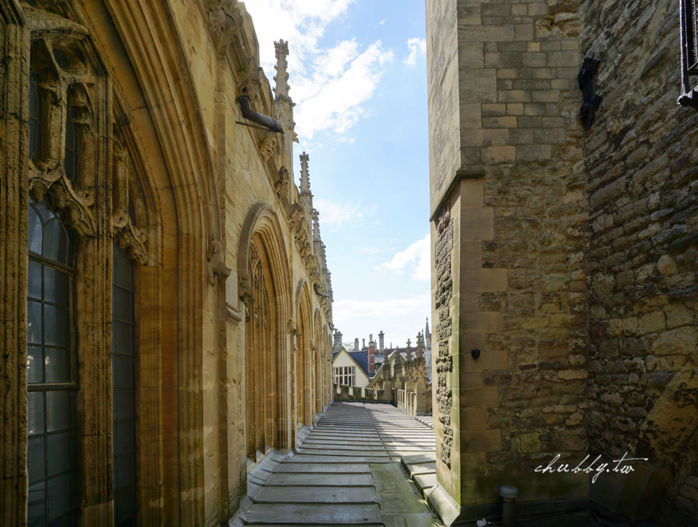牛津景點推薦：聖瑪麗教堂大學塔樓(University Church of St Mary the Virgin)，俯瞰牛津城的最佳地點！