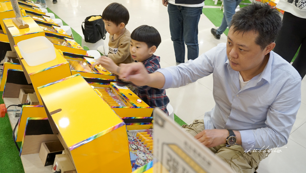 台北親子行程推薦│怪玩娛樂市場：彈珠堂-在百貨裡讓小孩玩的瘋狂彈珠檯！