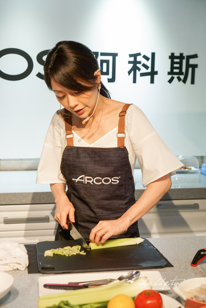 Arcos刀具阿科斯西班牙百年品牌，刀具界的愛馬仕終於來台灣了！好用刀具推薦：寰宇系列使用心得