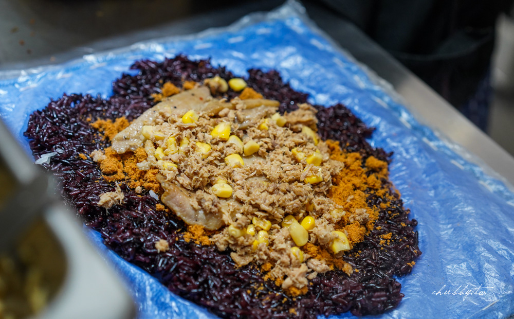 台北古亭劉媽媽飯糰：大份量起士海陸紫米飯糰、鹹鴨蛋飯糰，一顆飽足早午兩餐(菜單、價格)