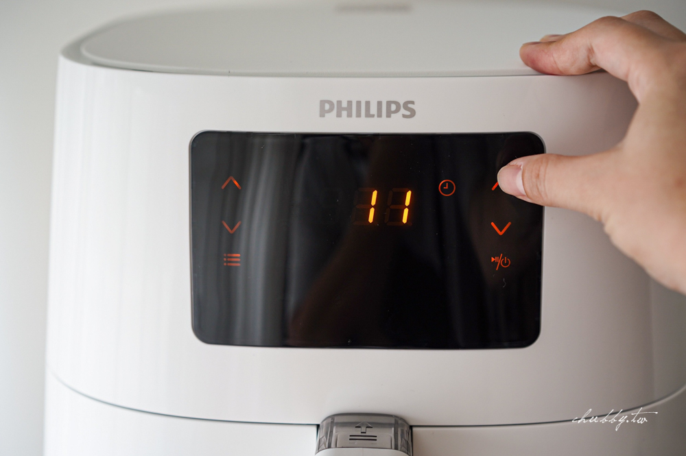 不只是氣炸鍋！氣炸鍋便當料理示範，Philips  HD9270氣炸鍋減少 90%油脂、7種智慧預設模式，6.3L超大容量，一週便當輕鬆交給氣炸鍋！