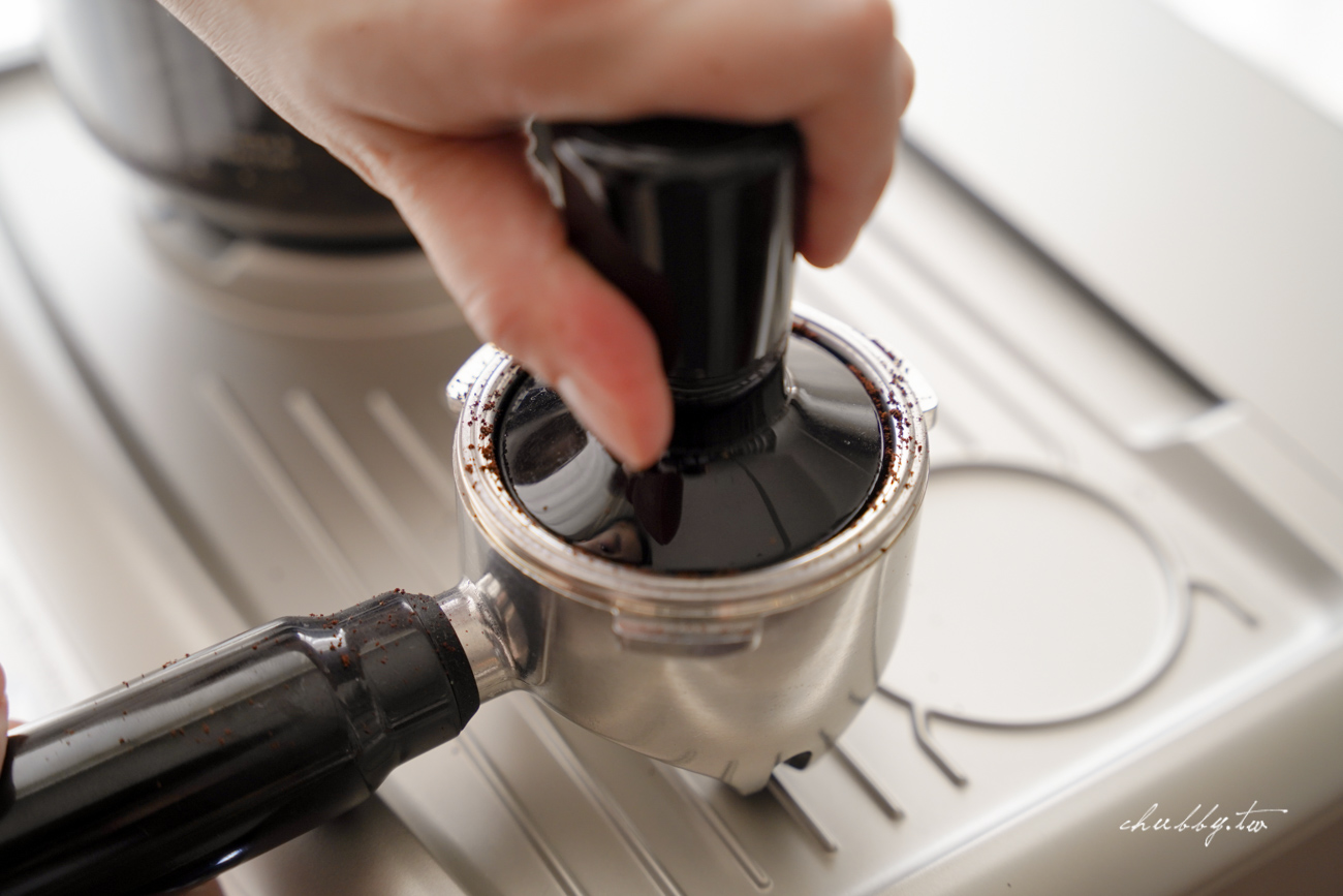 半自動咖啡機推薦：澳洲SUNBEAM半自動咖啡機開箱，真的有比Breville好用嗎？