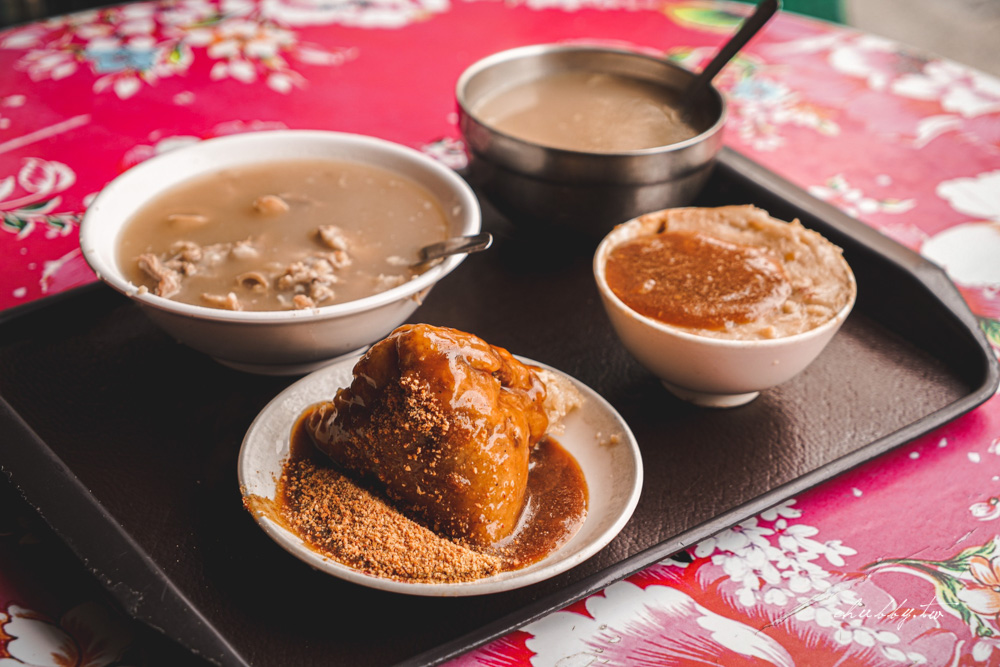 高雄郭家肉粽現改名為肉粽泰Tai，一樣美味的肉粽與碗粿，郭家肉粽菜單