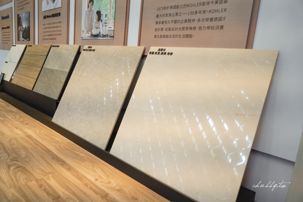全坤峰碩建材規劃上也很用心，使用台灣冠軍磁磚，還可以挑選喜歡的顏色，甚至還有木紋的磁磚可以選擇~