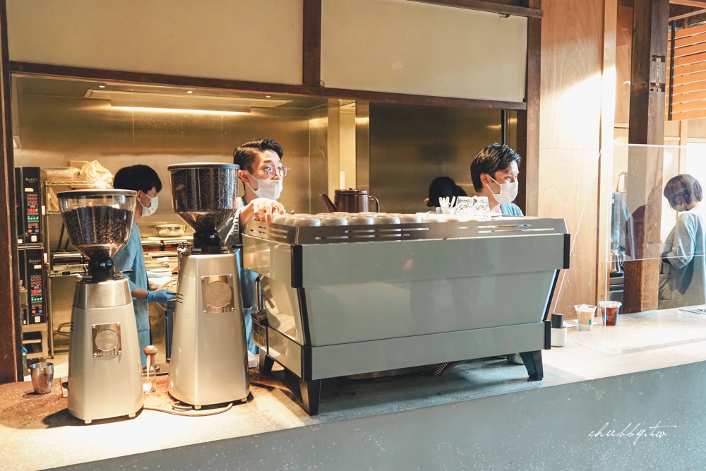 日本最大的藍瓶咖啡：BLUE BOTTLE京都一號店，京都南禪寺百年町家建築，必點限定抹茶起士蛋糕！菜單價格
