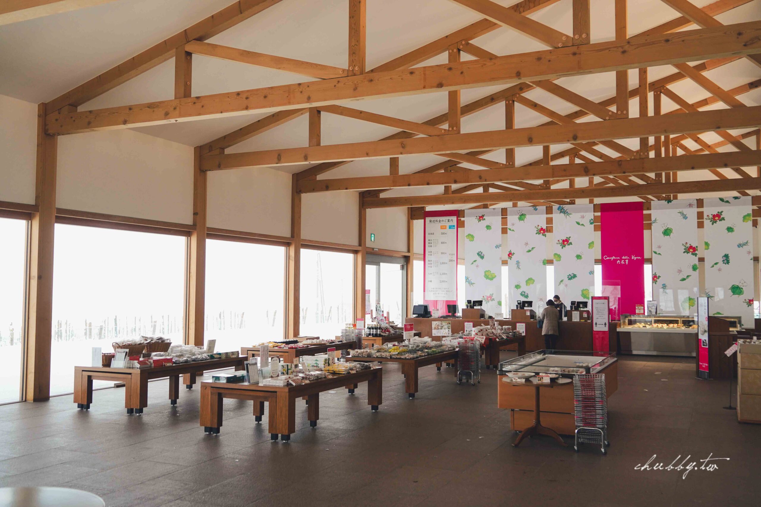 北海道富良野六花亭：カンパーナ六花亭喫茶店，在2萬坪的葡萄園裡吃六花亭限定甜點！