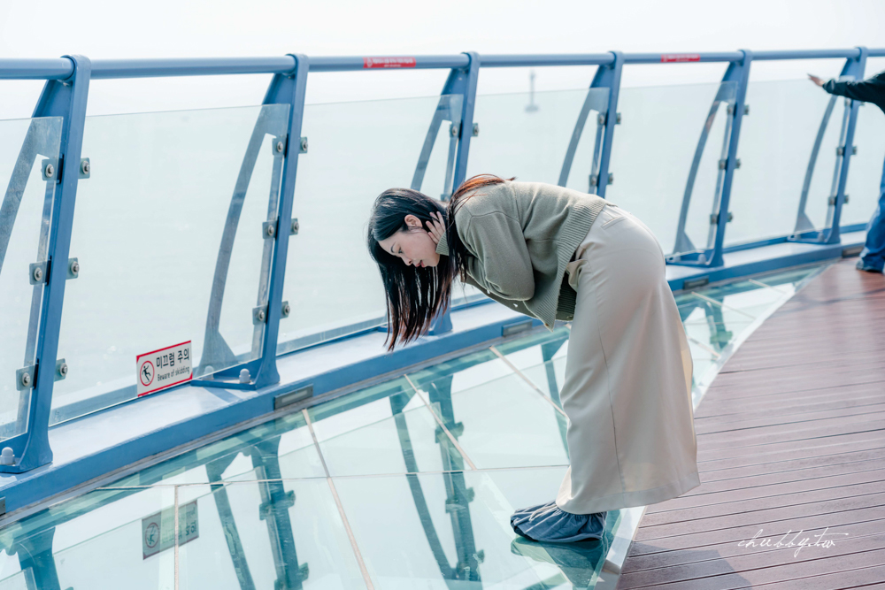 青沙浦踏石觀景臺(青沙浦天空步道) 長約有72.5m，高度約20m，正中間、兩側也都有透明步道
