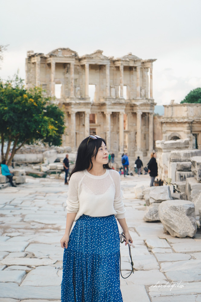 這段走到底就是讓我為之瘋狂的塞爾蘇斯圖書館Library of Celsus！